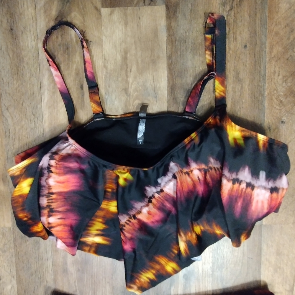 Torrid Size 3 Two Piece Swim Suit